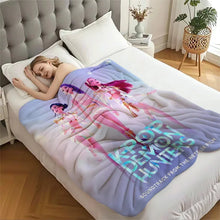 Lade das Bild in den Galerie-Viewer, Flauschige Hunterix K-Pop Demon Hunters Flanelldecken in 31 verschiedenen Motiven