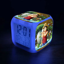Lade das Bild in den Galerie-Viewer, One Piece Luffy LED Wecker – Starte dein Abenteuer pünktlich
