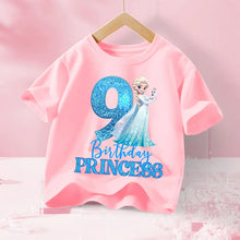 Lade das Bild in den Galerie-Viewer, Pinkes Elsa Eiskönigin Frozen Geburtstags T-Shirt mit Jahreszahl für Kinder