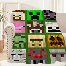 Lade das Bild in den Galerie-Viewer, Flauschige Flanell Decke im Minecraft Look