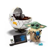 Lade das Bild in den Galerie-Viewer, Star Wars Grogu in Seiner Repulsorwiege aus The Mandalorian, Spielzeug zum bauen und spielen