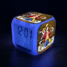 Lade das Bild in den Galerie-Viewer, One Piece Luffy LED Wecker – Starte dein Abenteuer pünktlich