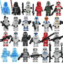 Lade das Bild in den Galerie-Viewer, Star Wars Figuren Sets - Darth Vader, Stormtrooper etc.