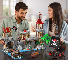 Lade das Bild in den Galerie-Viewer, Piratenschiff mit Burg und Licht , Großes Klemm-Baustein Spielzeug Set mit 1502 Bausteinen