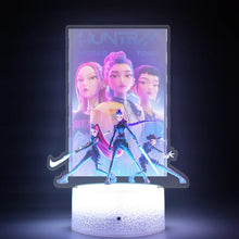 Lade das Bild in den Galerie-Viewer, Kpop Demon Hunters Nachtlichter Deko Lampe mit Zoe Rumi Mira Saja Boys Motiven