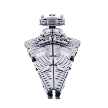 Lade das Bild in den Galerie-Viewer, Star Wars Imperialer Sternzerstörer – Raumschiff-Spielzeug