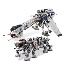 Lade das Bild in den Galerie-Viewer, Star Wars Republic Dropship mit AT-OT Walker Set (1808 Klemm-Bausteine) Spielzeug