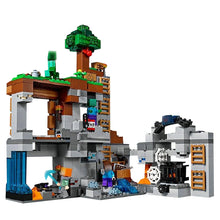 Lade das Bild in den Galerie-Viewer, Bedrock Abenteuer Baustein Spielzeug Minecraft 666 Teile kaufen
