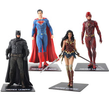 Lade das Bild in den Galerie-Viewer, 18cm Justice League The Flash Batman Superman Wonder Woman Statue Figuren kaufen