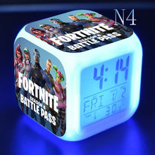Lade das Bild in den Galerie-Viewer, Fortnite Digitaler Wecker / Uhr mit Touch Funktion kaufen