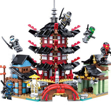 Lade das Bild in den Galerie-Viewer, Ninja Tempel Baustein Set mit 737 Teilen kaufen