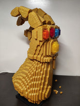 Lade das Bild in den Galerie-Viewer, Avengers Thanos Infinity Gauntlet Handschuh Baustein Set kaufen