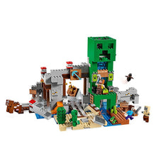 Lade das Bild in den Galerie-Viewer, Creepered Mine Minecraft Baustein Set 852 Teile kaufen