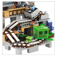 Lade das Bild in den Galerie-Viewer, Minecraft Die Berghöhle Baustein Set kaufen