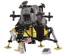 Lade das Bild in den Galerie-Viewer, NASA Apollo 11 Mondlandefähre Creator Baustein Set (1112 Teile) kaufen