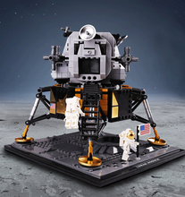 Lade das Bild in den Galerie-Viewer, NASA Apollo 11 Mondlandefähre Creator Baustein Set (1112 Teile) kaufen