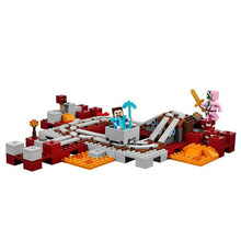 Lade das Bild in den Galerie-Viewer, Minecraft Die Nether Eisenbahn Bausteine Spielzeug 387 Teile kaufen