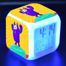 Lade das Bild in den Galerie-Viewer, Fall Guys Digitaler Wecker und Uhr mit Farbwechsel kaufen
