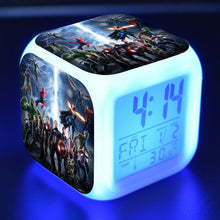 Lade das Bild in den Galerie-Viewer, Marvel Avengers LED Digitaler Wecker Uhr kaufen