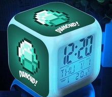 Lade das Bild in den Galerie-Viewer, Minecraft Wecker mit Digital Uhr LED Anzeige kaufen