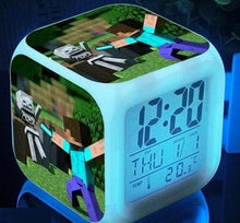 Lade das Bild in den Galerie-Viewer, Minecraft Wecker mit Digital Uhr LED Anzeige kaufen
