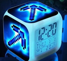 Lade das Bild in den Galerie-Viewer, Minecraft Wecker mit Digital Uhr LED Anzeige kaufen