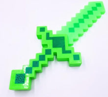 Lade das Bild in den Galerie-Viewer, Leuchtende Minecraft Schwerter Spielzeug (ca. 35cm) kaufen