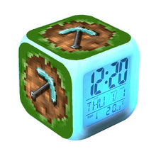 Lade das Bild in den Galerie-Viewer, Minecraft Wecker mit Digital Uhr LED Anzeige kaufen