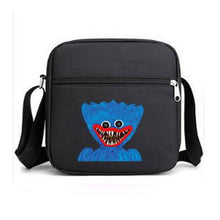 Lade das Bild in den Galerie-Viewer, Huggy Wuggy Rucksack, Tasche und Federmappe mit Poppy Playtime Motiven kaufen