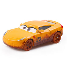 Lade das Bild in den Galerie-Viewer, Lightning McQueen und andere Cars - Spielautos (6 Motive) 1:55 kaufen