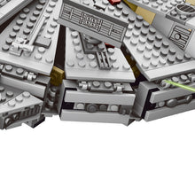 Lade das Bild in den Galerie-Viewer, Millennium Falcon Baustein Set mit Figuren kaufen