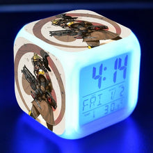Lade das Bild in den Galerie-Viewer, Apex Legends LED Alarm Wecker Digitale Uhr kaufen