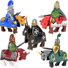 Lade das Bild in den Galerie-Viewer, Mittelalter Ritter Mini Figuren mit Pferd
