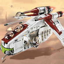 Lade das Bild in den Galerie-Viewer, Star Wars Republic Gunship (1228 Bausteine, kompatibel mit 75021)
