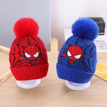 Lade das Bild in den Galerie-Viewer, Spiderman Bommelmütze für Kinder in Rot oder Blau
