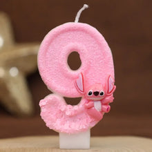 Lade das Bild in den Galerie-Viewer, Pinke Angel und Lilo &amp; Stitch Geburtstagskerzen mit Jahreszahl
