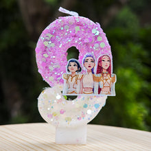 Lade das Bild in den Galerie-Viewer, Kpop Demon Hunters Geburtstagskerze mit Jahreszahl, mit Rumi, Zoey, Mira Motiv
