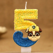 Lade das Bild in den Galerie-Viewer, Paw Patrol Kindergeburtstagskerze mit Jahreszahl und Skye, Chase oder Rubble Motiv
