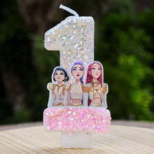 Lade das Bild in den Galerie-Viewer, Kpop Demon Hunters Geburtstagskerze mit Jahreszahl, mit Rumi, Zoey, Mira Motiv
