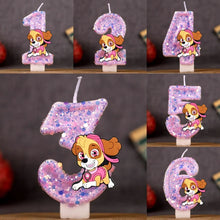 Lade das Bild in den Galerie-Viewer, Paw Patrol Kindergeburtstagskerze mit Jahreszahl und Skye, Chase oder Rubble Motiv
