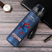Lade das Bild in den Galerie-Viewer, Spiderman Trinkflaschen in tollen Spider-Man Motiven
