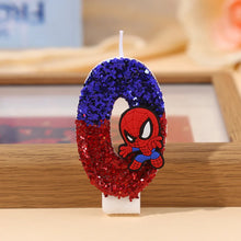 Lade das Bild in den Galerie-Viewer, Niedliche Spider-Man Geburtstag Kerze mit Jahreszahl und Spiderman Deko
