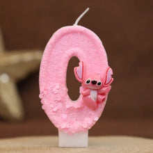 Lade das Bild in den Galerie-Viewer, Pinke Angel und Lilo &amp; Stitch Geburtstagskerzen mit Jahreszahl
