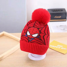 Lade das Bild in den Galerie-Viewer, Spiderman Bommelmütze für Kinder in Rot oder Blau
