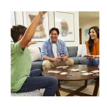 Lade das Bild in den Galerie-Viewer, Phase 10 Kartenspiel für die Familie
