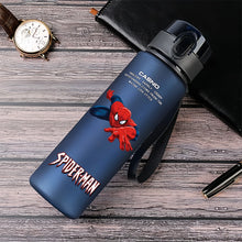 Lade das Bild in den Galerie-Viewer, Spiderman Trinkflaschen in tollen Spider-Man Motiven

