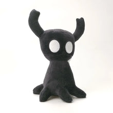 Lade das Bild in den Galerie-Viewer, Hollow Knight Plüsch Kuscheltiere 4 Motive zur Wahl
