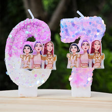 Lade das Bild in den Galerie-Viewer, Kpop Demon Hunters Geburtstagskerze mit Jahreszahl, mit Rumi, Zoey, Mira Motiv
