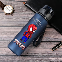Lade das Bild in den Galerie-Viewer, Spiderman Trinkflaschen in tollen Spider-Man Motiven
