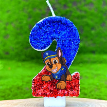Lade das Bild in den Galerie-Viewer, Paw Patrol Kindergeburtstagskerze mit Jahreszahl und Skye, Chase oder Rubble Motiv
